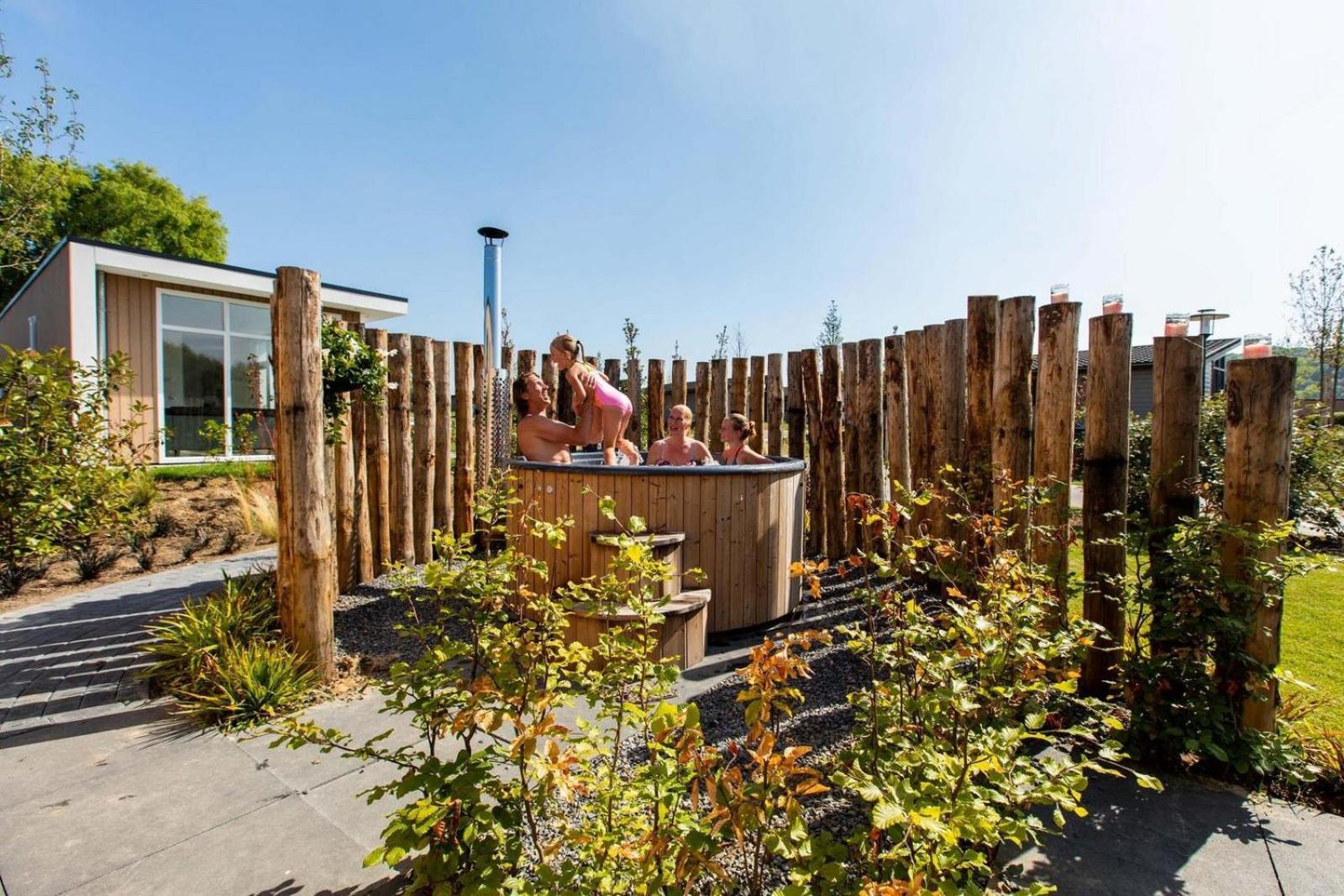 Topparken - Resort De Brabantse Kempen Lage Mierde Номер фото
